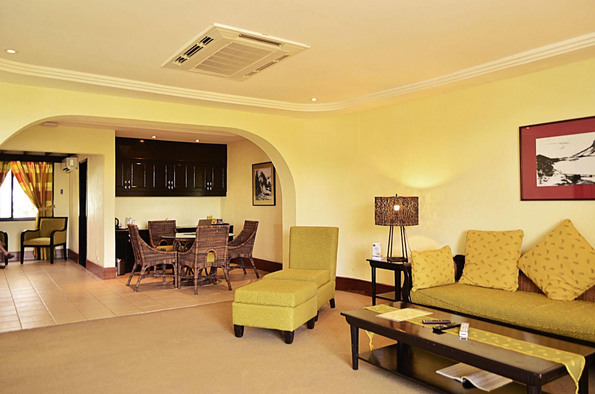 Binangonan Thunderbird Resorts - Rizal מראה חיצוני תמונה