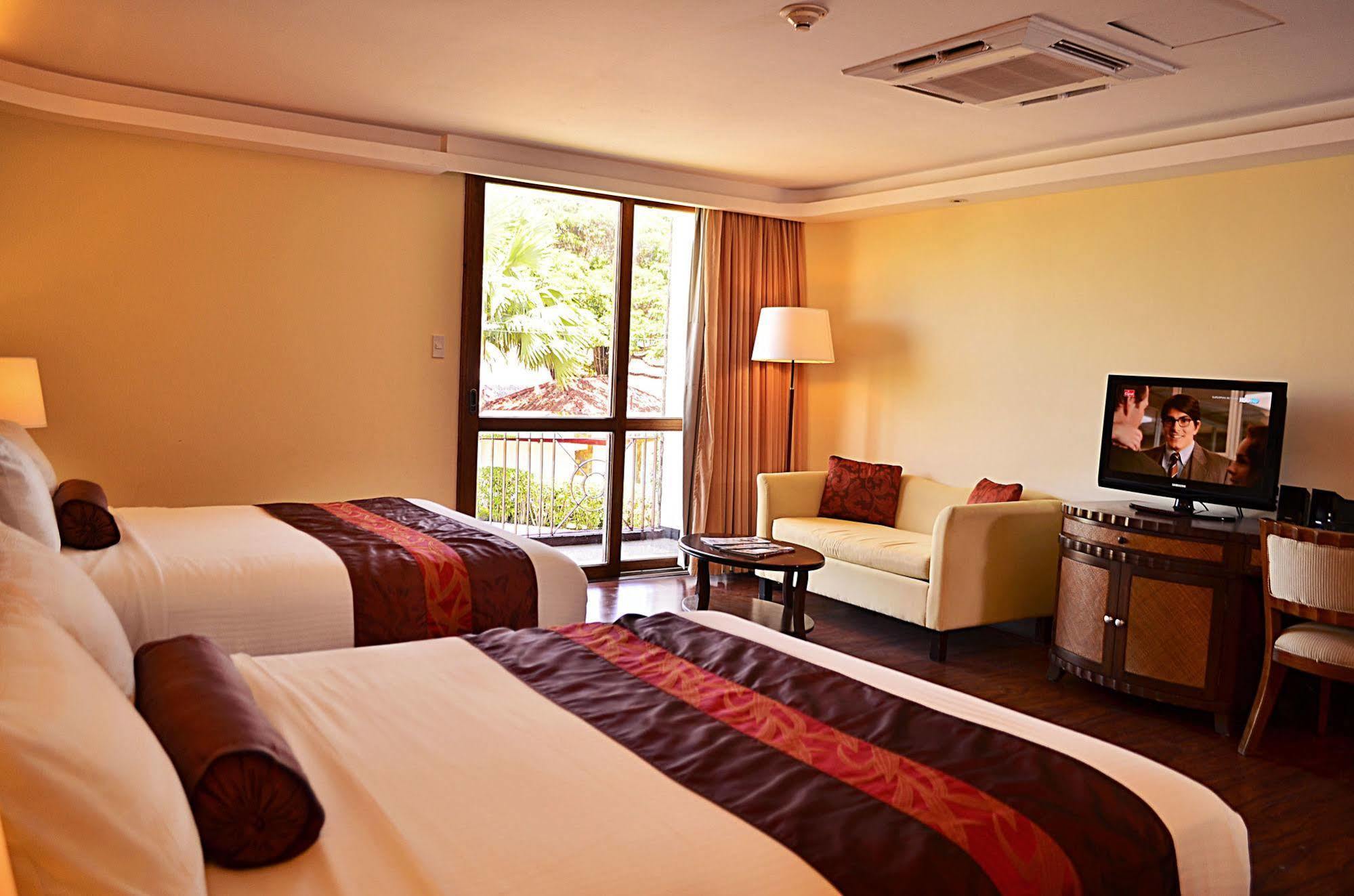 Binangonan Thunderbird Resorts - Rizal מראה חיצוני תמונה
